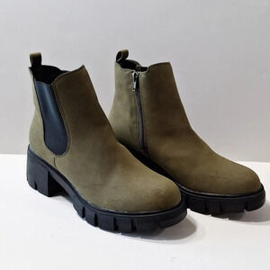 Madden Girl NEW Olive Green Lug Sole Side Zip Platform Gorpcore Chelsea Boots 9